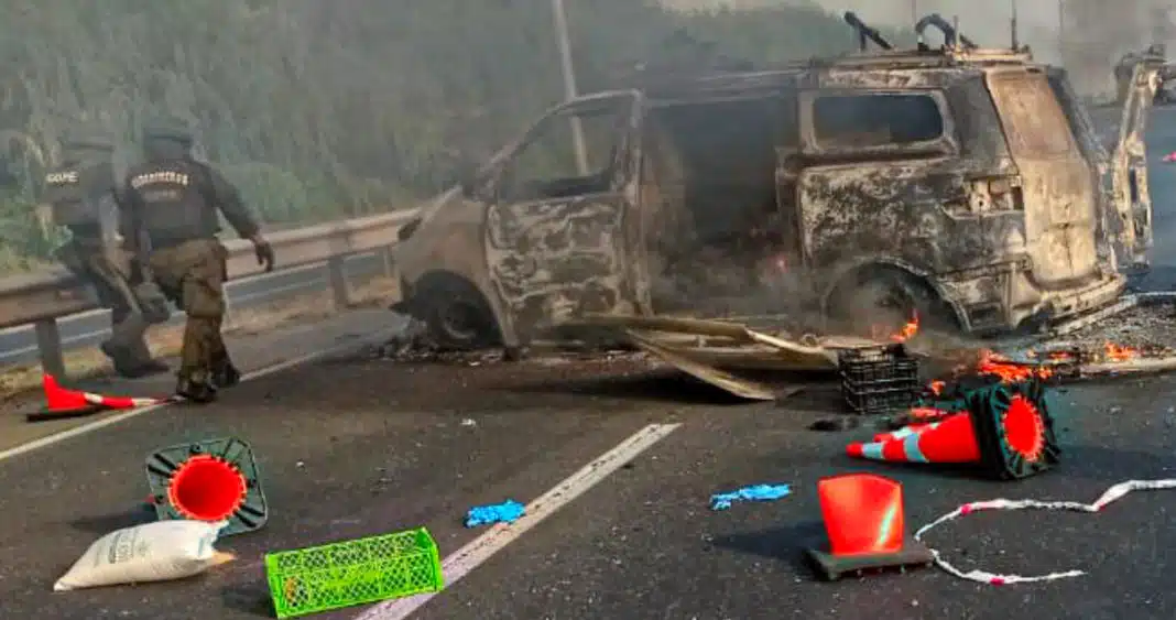 Protestas de pescadores dejan 18 carabineros heridos y vehículos incendiados: Gobierno anuncia querellas