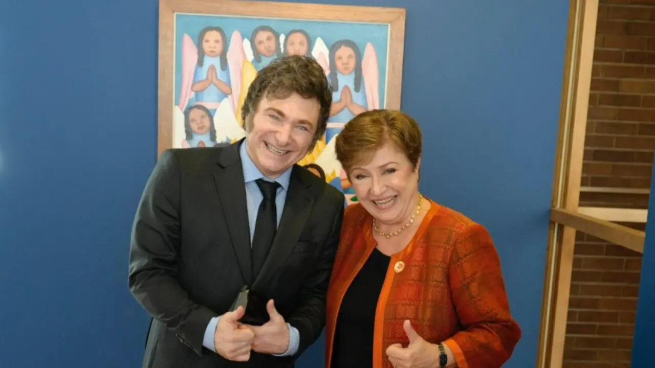 Argentina negocia préstamo de USD 20.000 millones con el FMI para respaldar reformas económicas