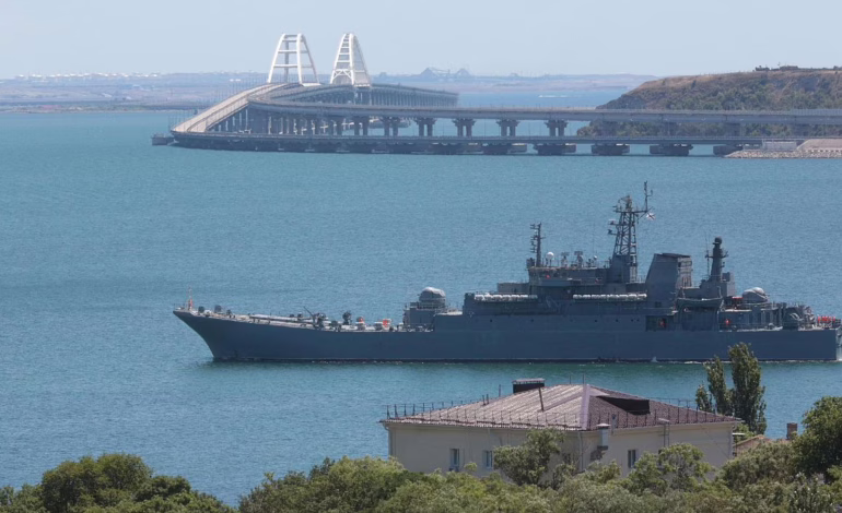 Rusia y Ucrania acuerdan garantizar navegación segura en el mar Negro