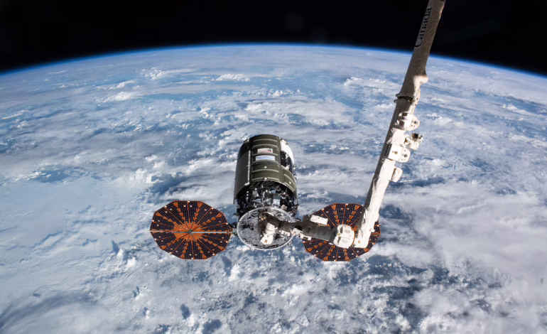Retraso en el reabastecimiento de la Estación Espacial Internacional tras daños en nave de carga Cygnus