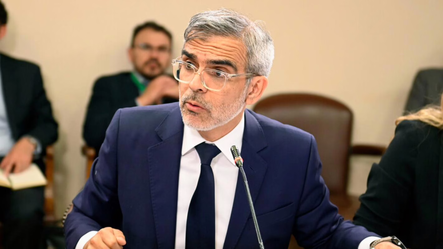 Ministro Cordero descarta vínculo con crimen organizado en restos hallados en Cuesta Barriga: serían materiales de estudio