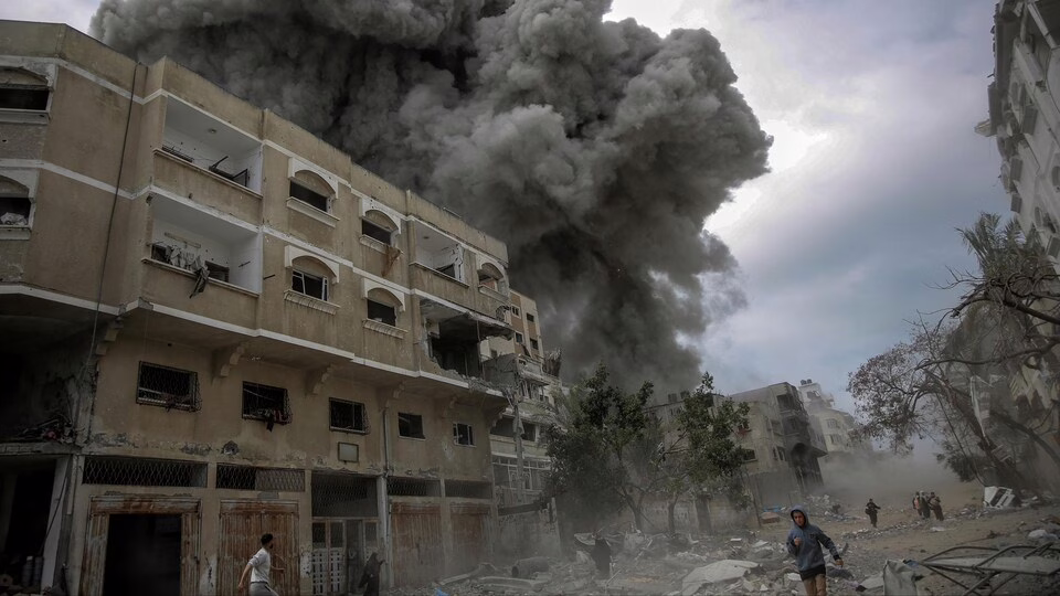 Israel destruye el último hospital en Gaza tras advertencia de 20 minutos: crece la alarma internacional