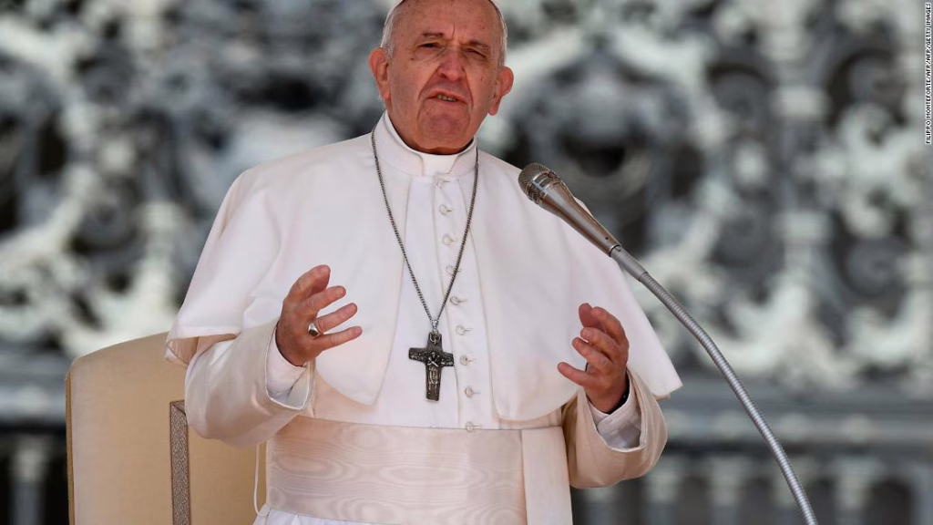 Francisco y su batalla contra los abusos: los altos cargos de la Iglesia que fueron destituidos o renunciaron
