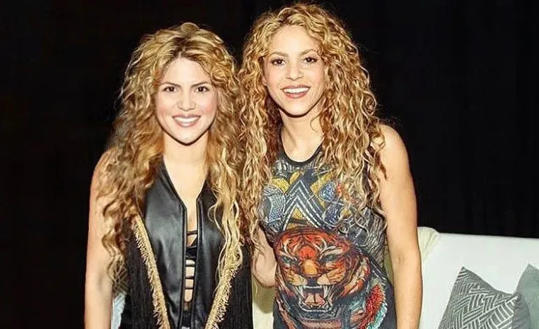 Shakira se Reencuentra con su Doble en México