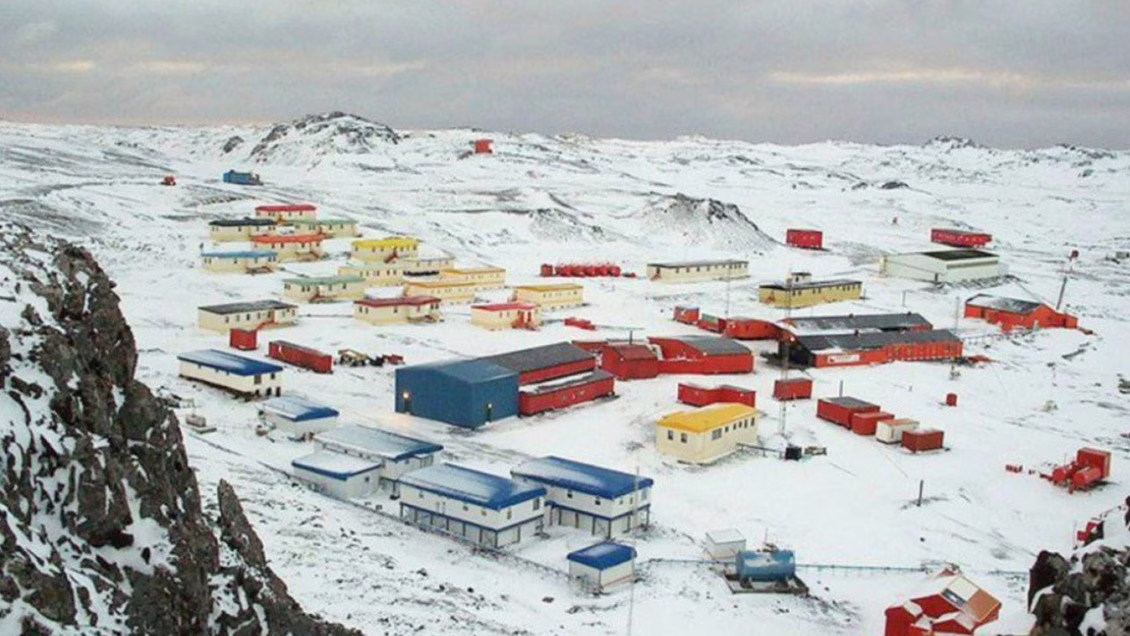 Fuerte sismo en Puerto Williams: Placa Antártica intenta avanzar bajo la de Scotia, explican expertos