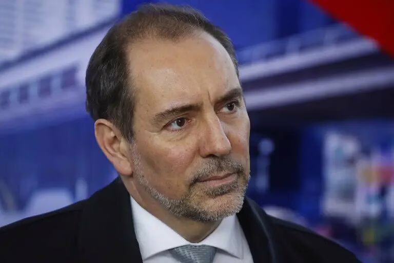 Louis de Grange responde al ministro Muñoz y exige evidencia en leyes de tránsito: “Hay normativas basadas en prejuicios”