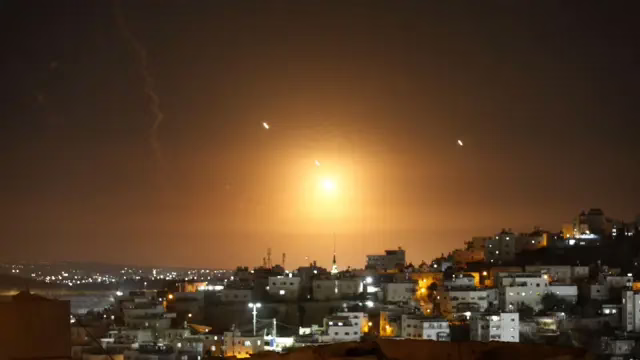 Israel lanza ataque contra Irán y declara estado de emergencia nacional: reportan explosiones en Teherán