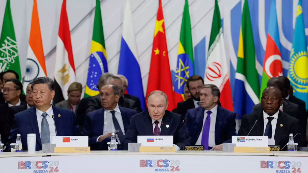 Críticas y respaldos por viaje de Boric a cumbre BRICS: polémica por presencia de países como Irán y Cuba