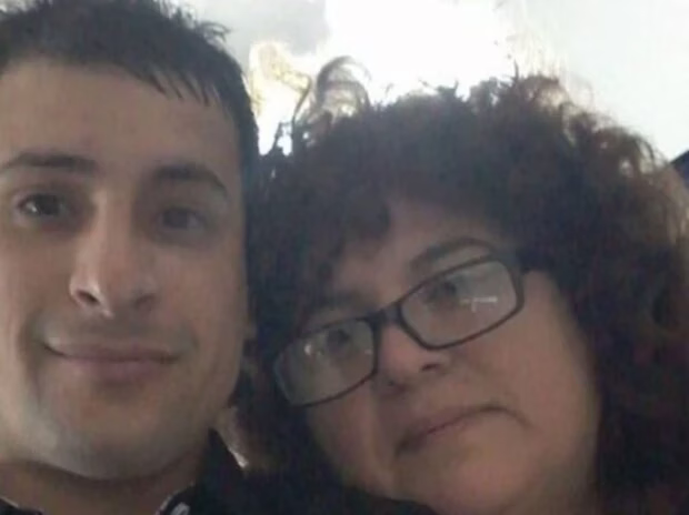 Hombre con esquizofrenia decapita a su madre con un hacha y causa horror en Argentina
