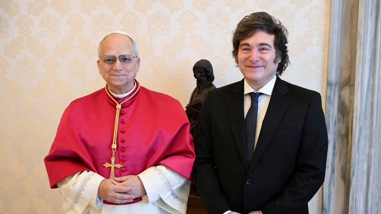 Milei se reúne con el papa León XIV y confirma una futura visita del pontífice a Argentina