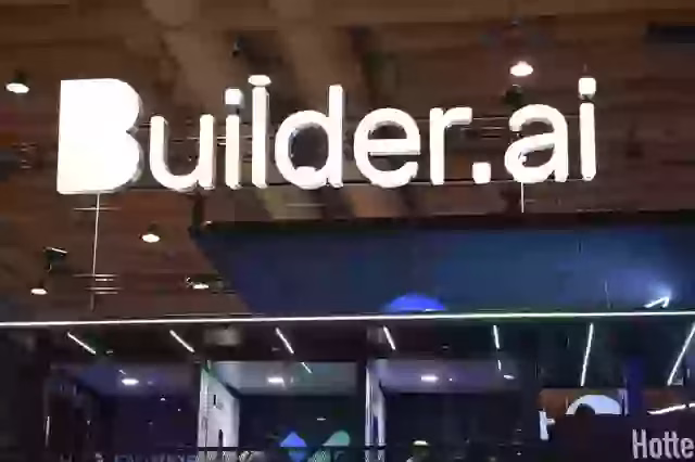 Descubren que Builder.ai operaba con 700 programadores y no con inteligencia artificial
