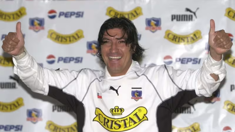Confirman que Zamorano ganaba sueldo mínimo en Colo Colo y no retiraba los cheques