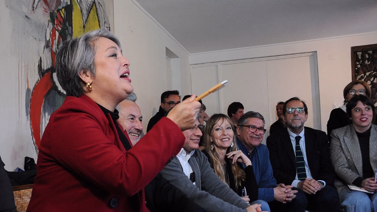 Darío Quiroga: el asesor detrás de la estrategia de Jeannette Jara