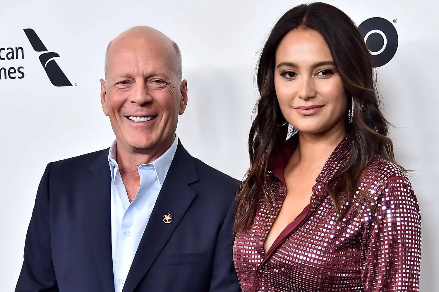 Esposa de Bruce Willis responde a críticas por traslado a casa de cuidados especiales