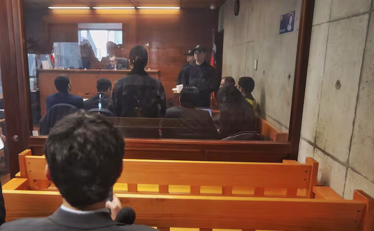 Tribunal dicta prisión preventiva a cinco imputados por homicidio y robo en Curacaví