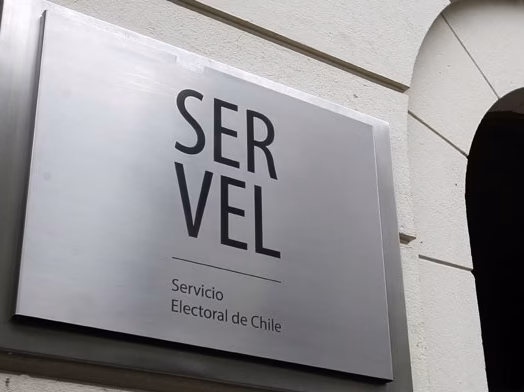 Servel rechaza candidaturas de dos diputadas oficialistas por papeleo incompleto y valida postulación de Ximena Rincón