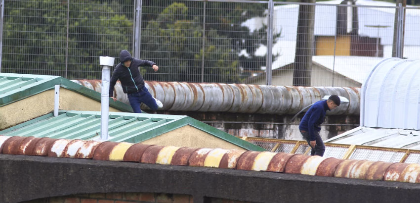 Crisis en el CIP Coronel: trabajadores denuncian secuestro de funcionarios por internos armados