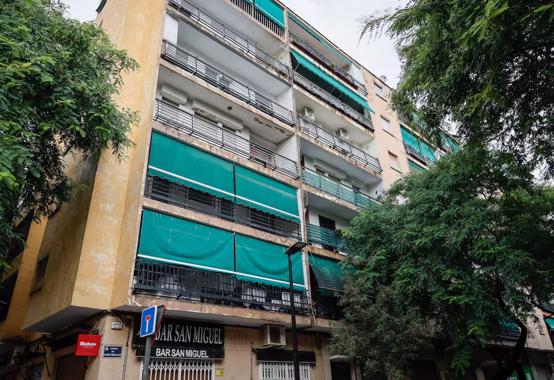 Hallan en Valencia el cuerpo de un hombre que llevaba 15 años muerto en su departamento