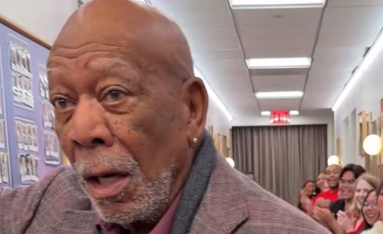 Morgan Freeman preocupa a sus fans tras su aparición en el show de Jennifer Hudson: el actor mostró signos de fragilidad y confusión