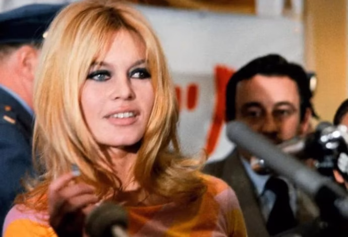 Brigitte Bardot, ícono del cine y símbolo de libertad femenina, murió a los 91 años dejando un legado marcado por el glamour, la rebeldía, el activismo animal y la polémica.