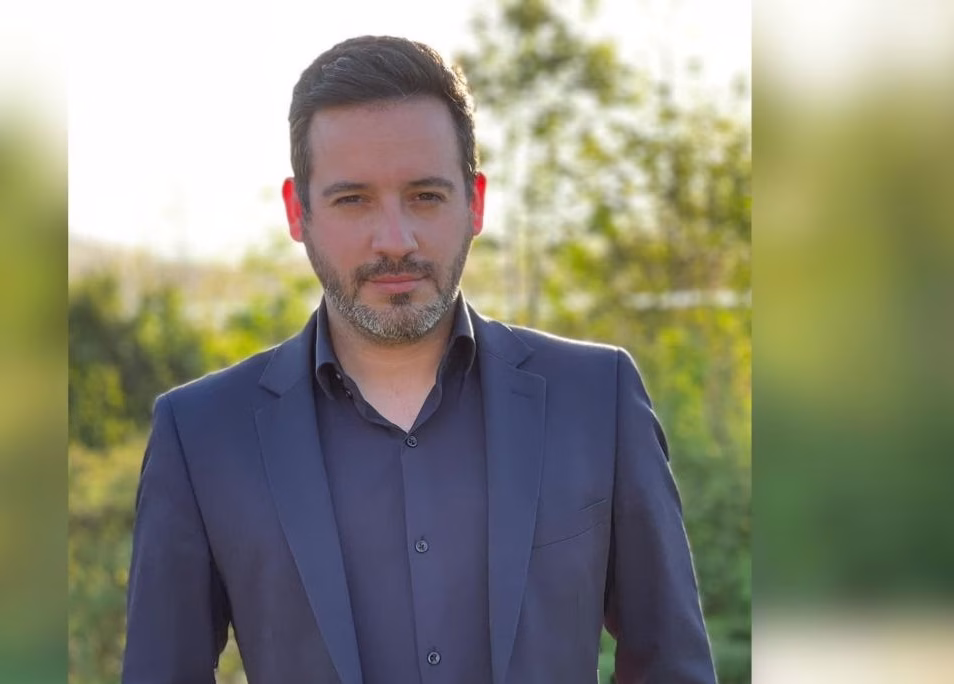 Consejero regional de Los Ríos es arrestado por manejar ebrio tras chocar e intentar huir