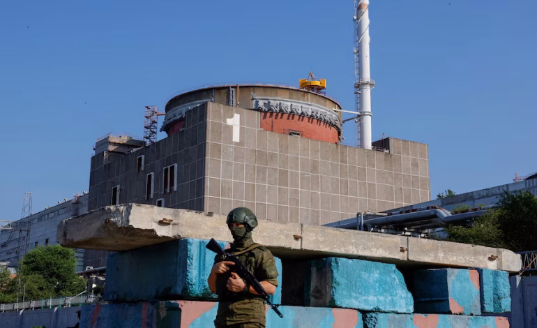 Apagón en la central nuclear de Zaporizhzhia tras ataques masivos y crece la alarma internacional