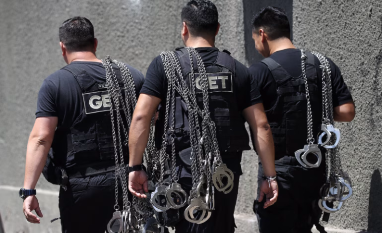 Golpe histórico contra la corrupción penitenciaria deja 66 detenidos, 44 son funcionarios de Gendarmería