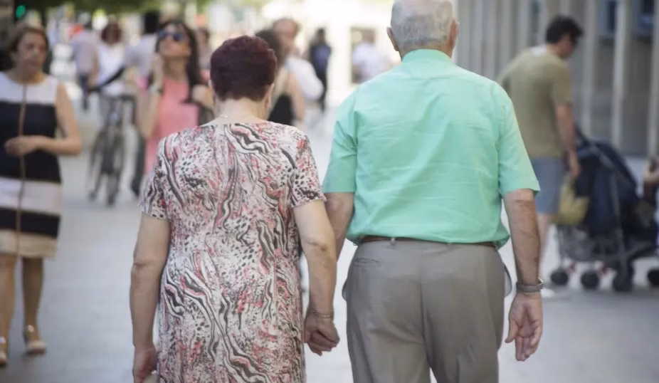 Francia enfrenta un giro demográfico histórico: mueren más personas de las que nacen