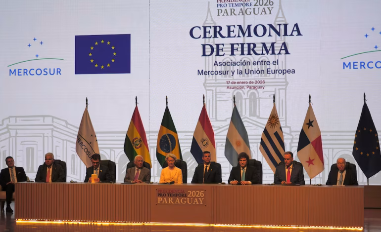 El Mercosur y la Unión Europea firmaron en Asunción un acuerdo histórico que abarca el 25% del PIB mundial. Milei lo calificó como el mayor logro del bloque.