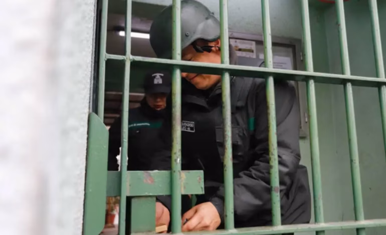 Detienen a funcionario de Gendarmería que intentaba ingresar drogas a cárcel de Valparaíso