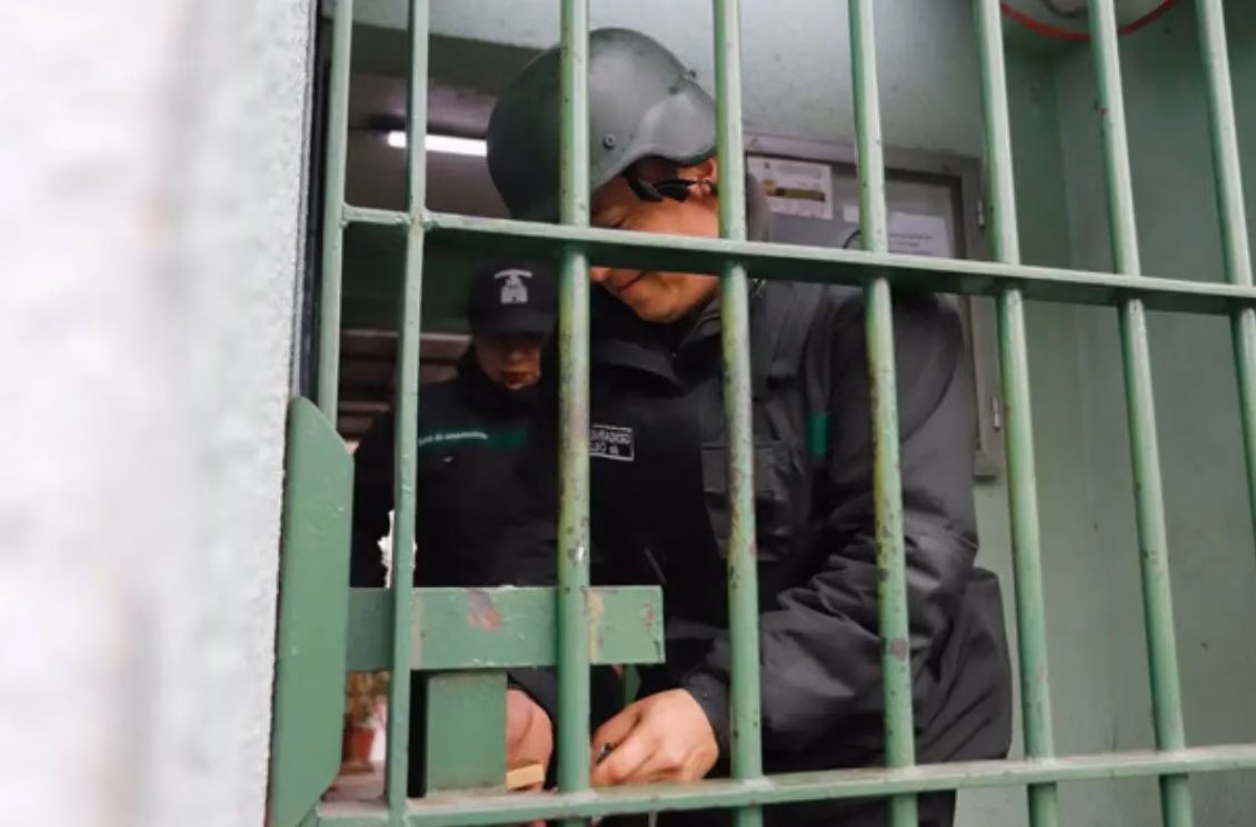 Detienen a funcionario de Gendarmería que intentaba ingresar drogas a cárcel de Valparaíso