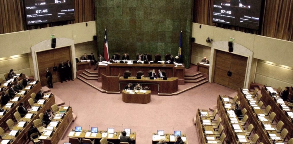 Congreso impulsa exámenes de drogas obligatorios para autoridades a partir de 2026