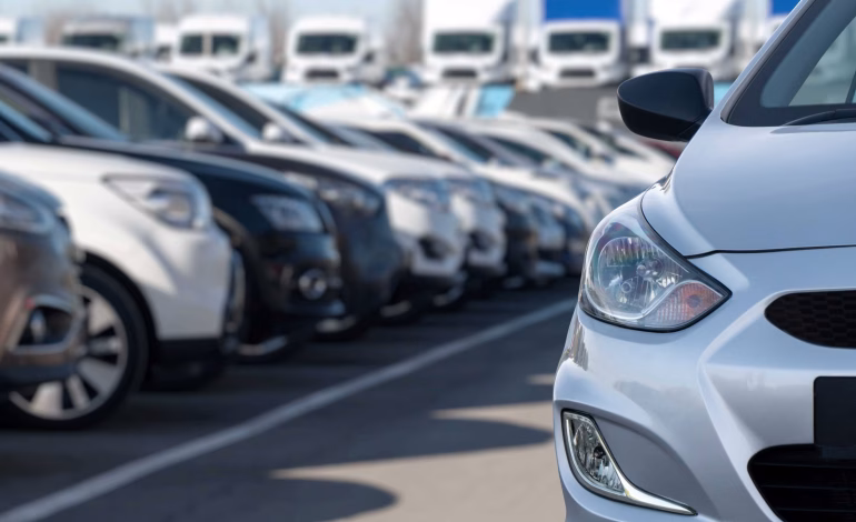 Camionetas lideran las búsquedas: así cerró 2025 el mercado de autos usados en Chile