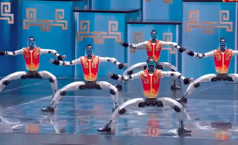 China convierte su gala más vista en vitrina de robots humanoides expertos en kung-fu