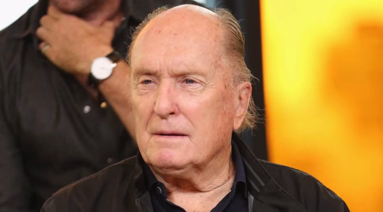 : Murió Robert Duvall a los 95 años. El actor ganador del Oscar dejó un legado inolvidable con películas como The Godfather, Apocalypse Now y Tender Mercies.