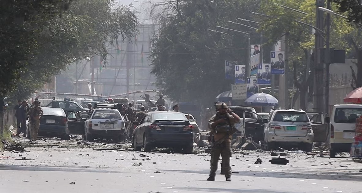 Ataque devastador en Kabul: hospital bombardeado deja cientos de muertos y alarma mundial