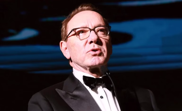 Kevin Spacey rechaza diagnóstico de adicción sexual y cuestiona a clínica de rehabilitación