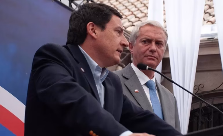 La frase de las “ranitas” que desató la polémica de Squella sobre empleo y medioambiente