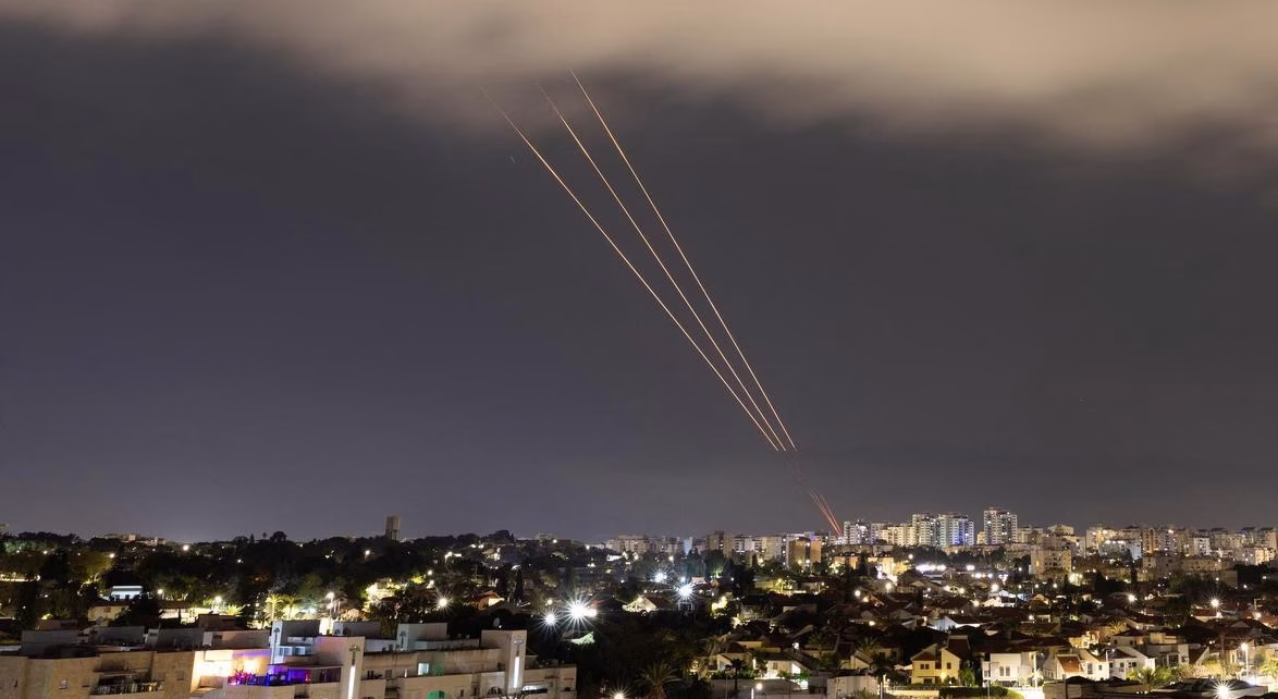 Israel moviliza 100 mil reservistas en ofensiva contra Irán y Netanyahu anticipa una escalada de ataques