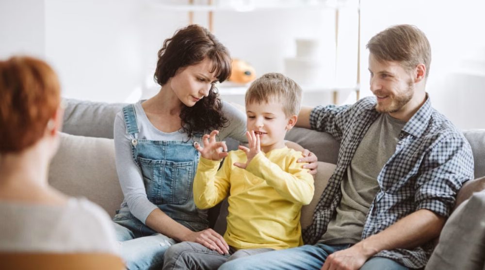 Dos estrategias clave para fortalecer la confianza y autoestima de los niños, según una psicóloga experta