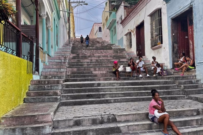 El turismo en Cuba se desploma un 56% y deja destinos como Varadero y Cayo Coco prácticamente vacíos.