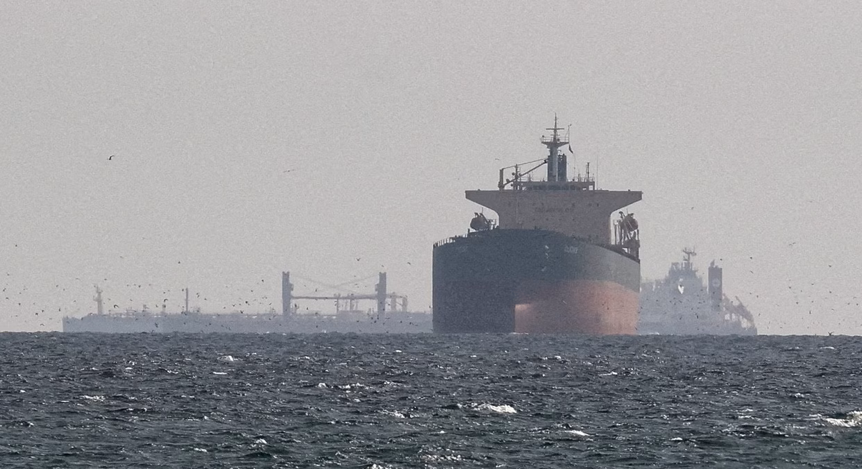 EE.UU. anuncia bloqueo marítimo total a Irán y amenaza con frenar exportaciones de petróleo hacia China