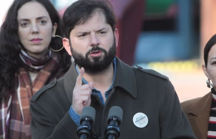 Gabriel Boric presentó su primera rendición como expresidente, detallando gastos en asesores, oficina y traslación que pueden superar los $17 millones mensuales.