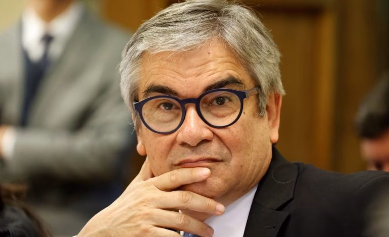 Marcel responde a Quiroz y desata debate: “La caja fiscal no le importa a nadie”
