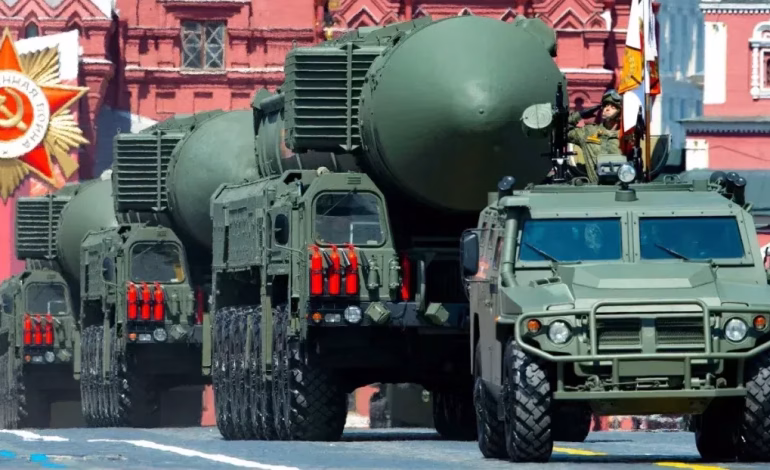 EE.UU. advierte que Rusia desarrolla arma nuclear capaz de destruir cientos de satélites