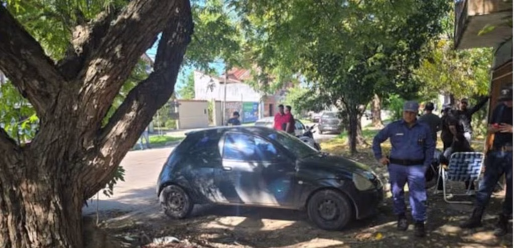 Policía en Argentina asesinó a su padre y a su expareja: secuestró a su hijo y desató tragedia en Chaco