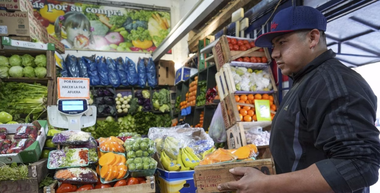 El sueldo ya no alcanza: cómo los chilenos están cambiando sus hábitos de compra para sobrevivir a la inflación